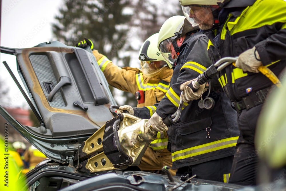 Obraz premium Firefighter in action