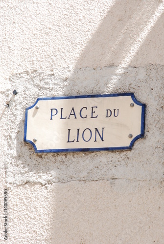 Aubagne place du lion photo