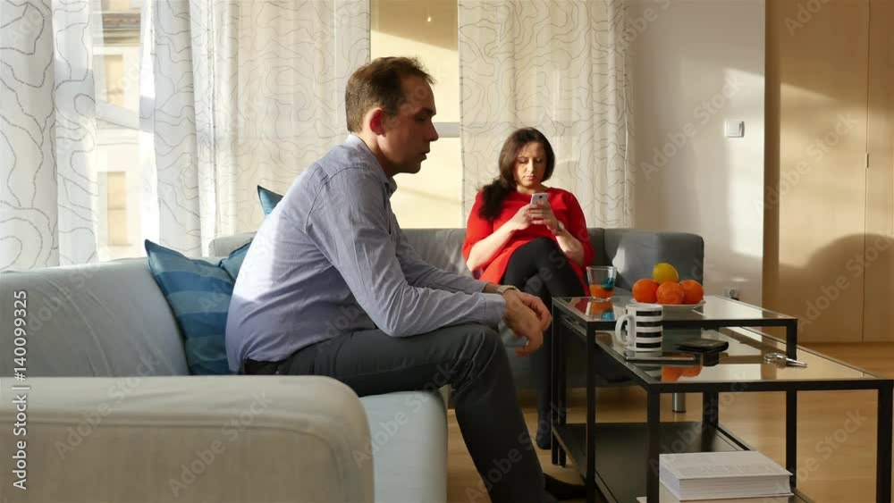 High quality time lapse video of arguing couple in 4K High quality time lapse video of arguing couple in 4K