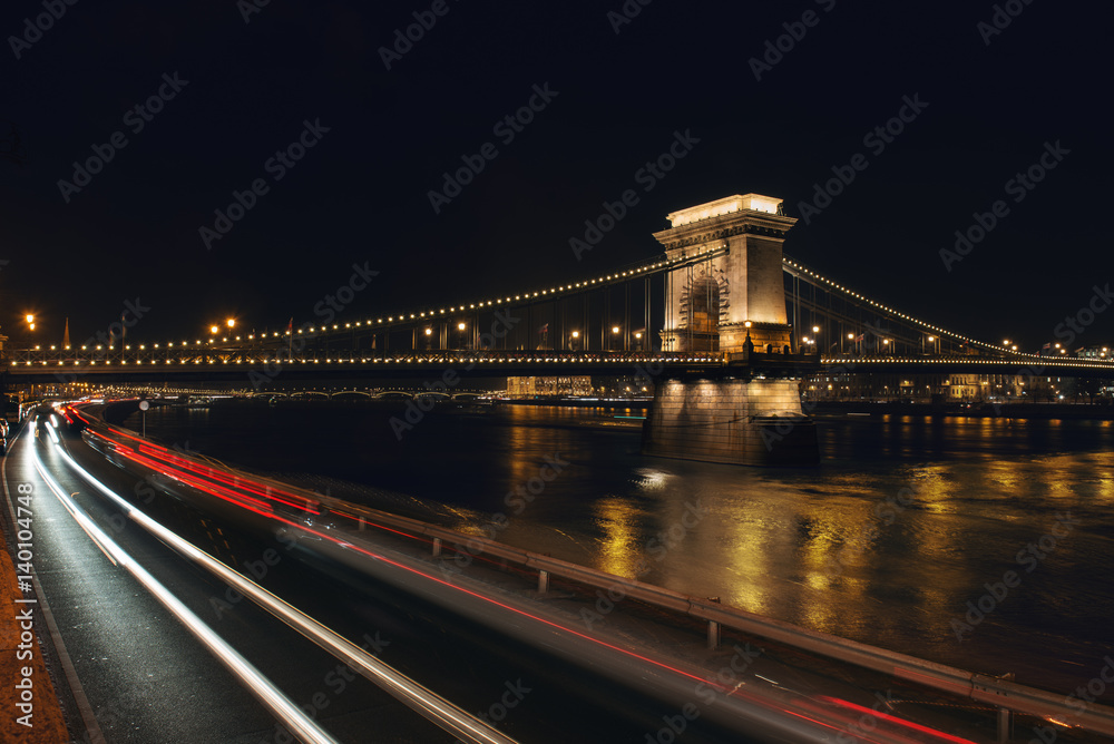 Obraz premium Bridge at night