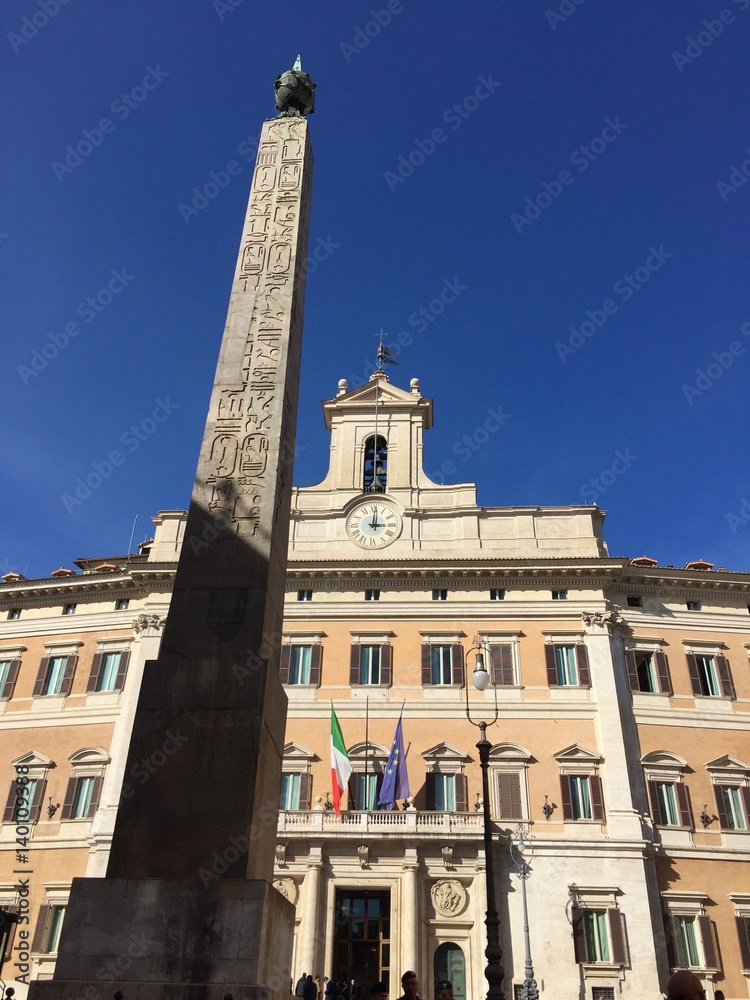 Montecitorio con obelisco, Roma, Italia