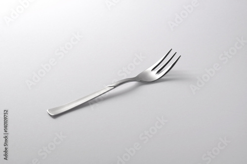 Single fork steel dessert