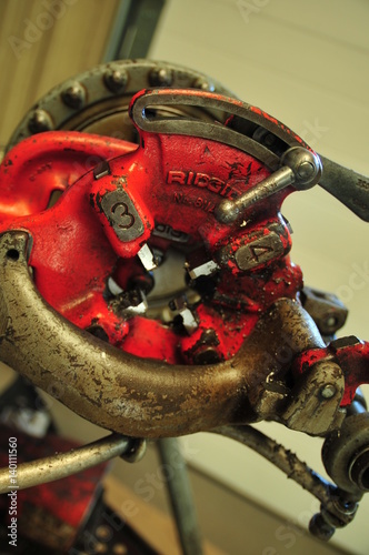 Industrial Pipe Threader