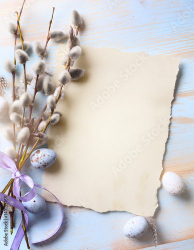 Canvas Print Easter background with Easter eggs and spring flowers