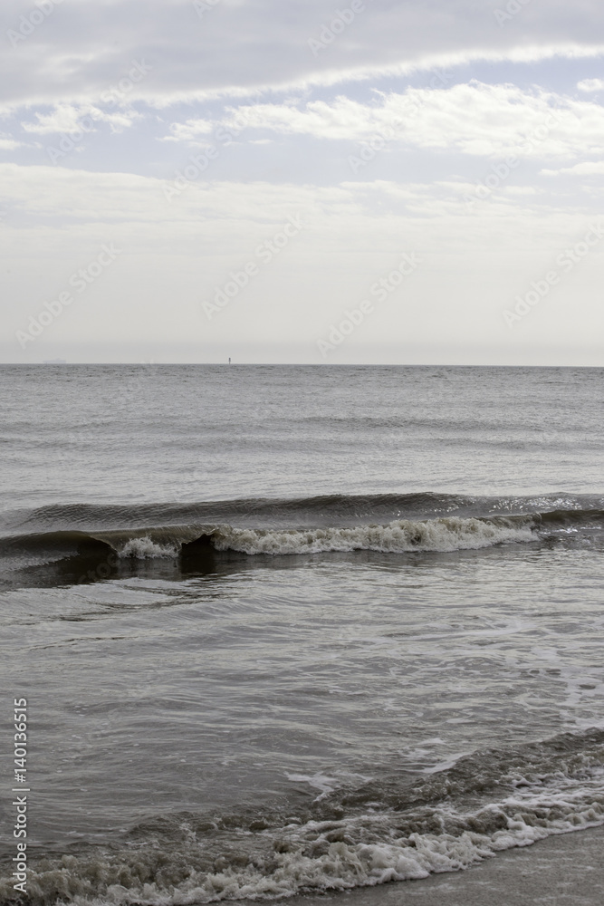 Ocean waves at the beach Ocean waves at the beach