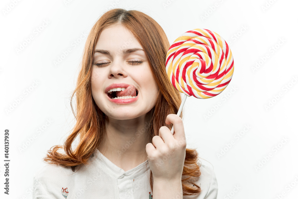 woman lik big lollipop 