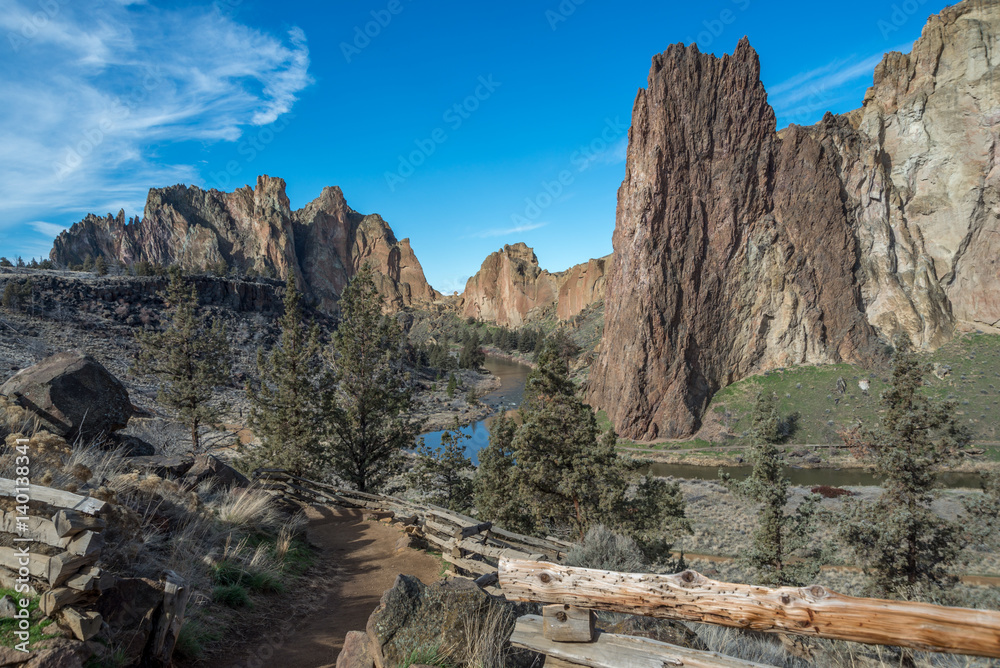 Smith Rock State Park and the Crooked River in central Oregon