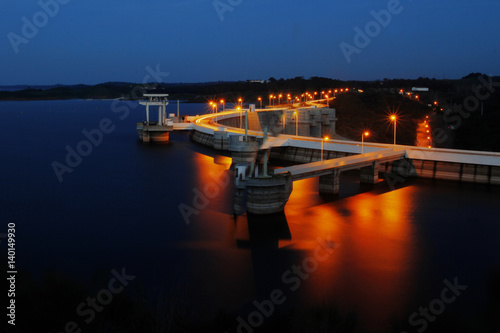 Barragem de Alqueva á noite photo