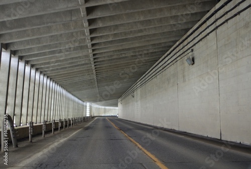 日本の道路のトンネル