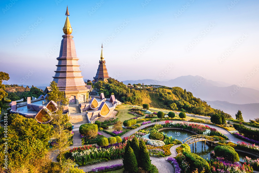 Naklejka premium Doi Inthanon landmark twin pagodas at Inthanon mountain near Chiang Mai, Thailand.