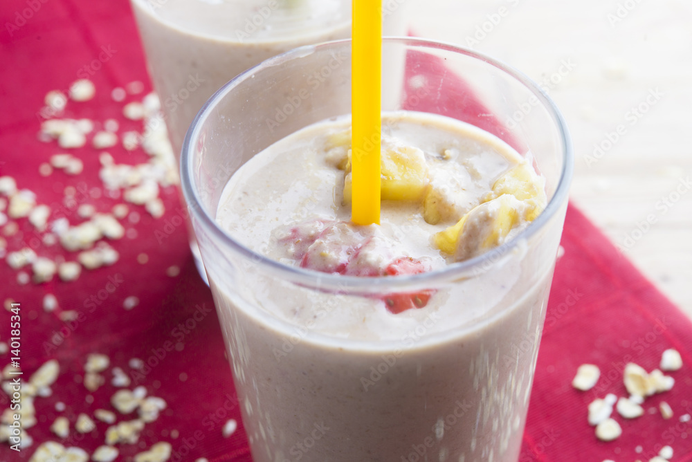 Bowl oats ingredients (oat, banana, strawberry and vegetal milk) Bowl oats ingredients (oat, banana, strawberry and vegetal milk)