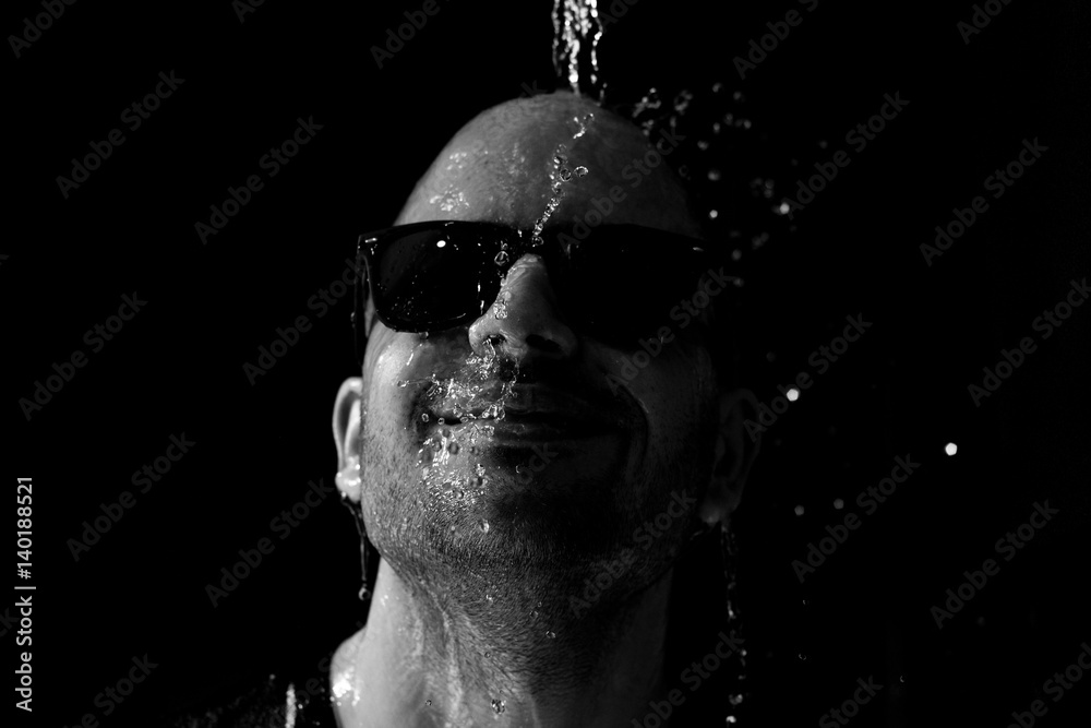 1000_F_140188521_N4oNkj9svWakCdN1WBLxEnZb1t5kTaOg.jpg