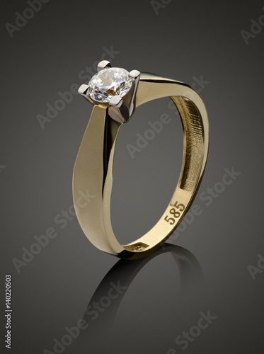 Gold ring with diamond