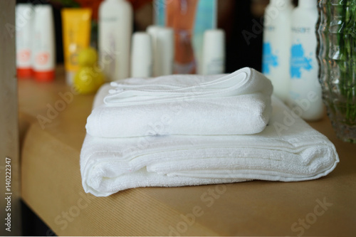 White towel is a fine cloth used after bathing.