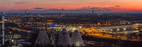 Panorama des münchner Nordens nach Sonnenuntergang, München