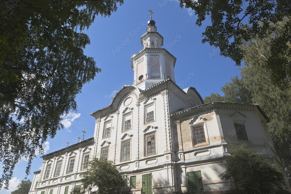 Fototapeta premium Church of the Presentation of the Lord of the Savior-Transfiguration parish in Veliky Ustyug, Vologda region, Russia