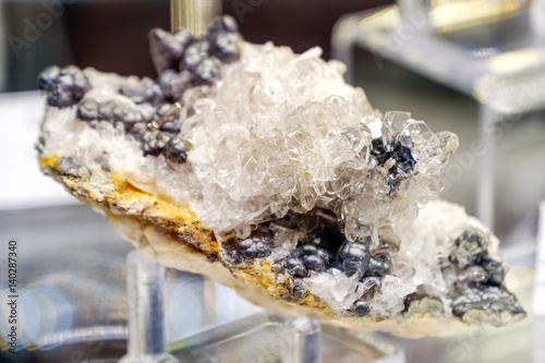 Obraz na plátně barite mineral baryte goethite
