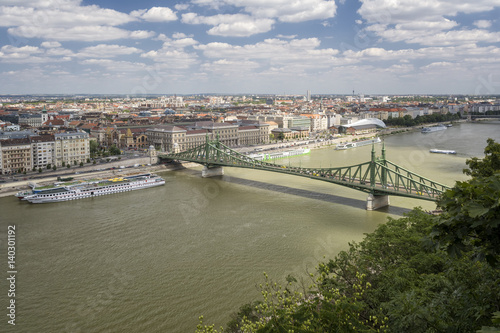 Elisabeth Bridge And Budapest Cityscape, Hungary © Özgür Güvenç