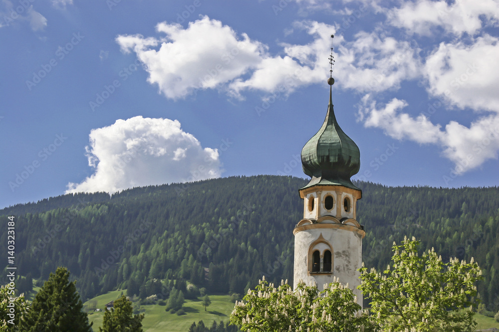Kirchturm in Toblach