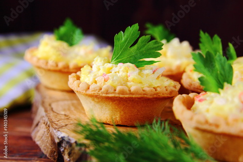 Photos канапе с сыром,крабовым мясом и петрушкой
