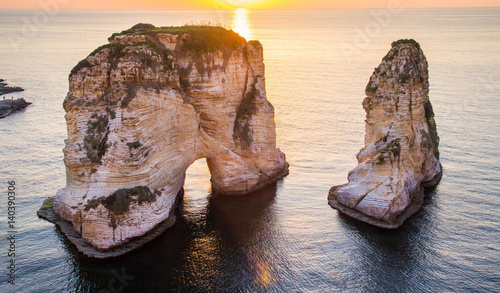 Photographie Beirut Pigeon Rocks. Sea sunset background.