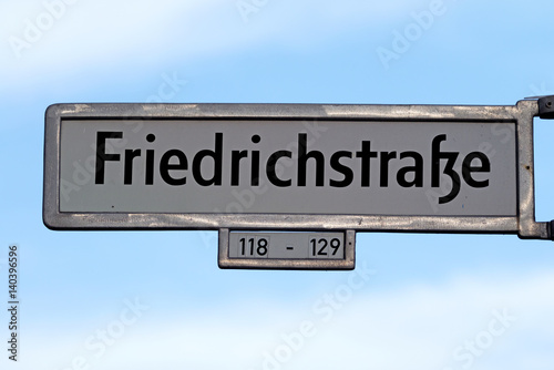 Friedrichstraße Berlin Straßenschild