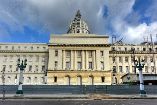 Wallpaper Mural National Capital Building - Havana, Cuba Torontodigital.ca