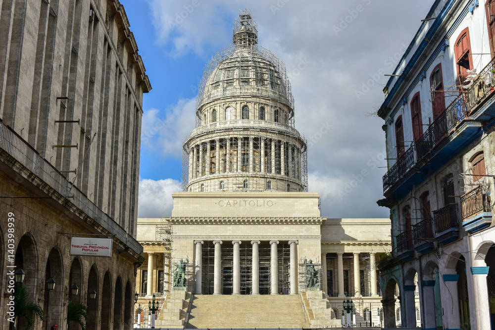 Fototapeta premium National Capital Building - Havana, Cuba