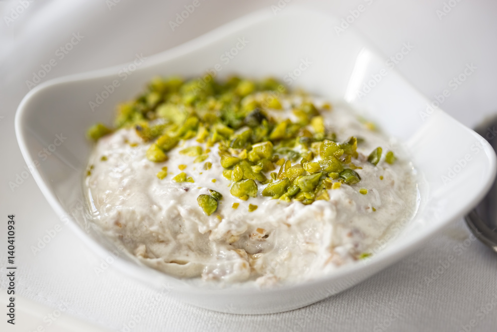 Yoghurt porridge pistachios Yoghurt porridge pistachios
