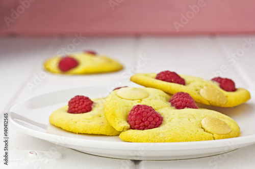 White chocolate raspberry cookies