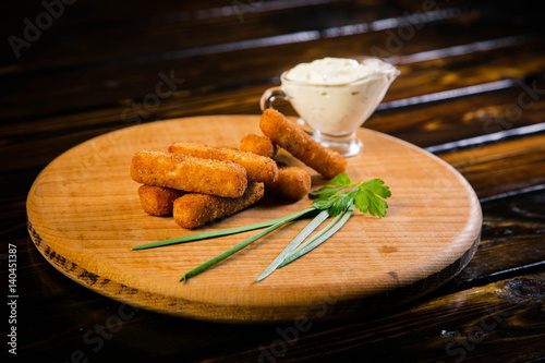  Cheese sticks in battered sauce