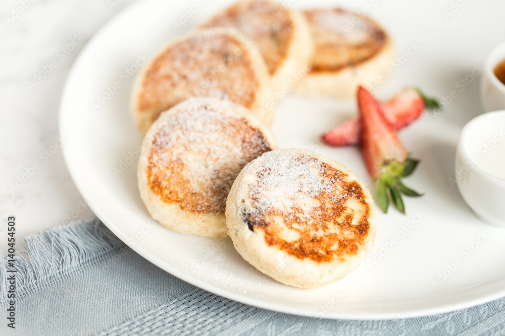 Curd cheese croissants with berries Curd cheese croissants with berries