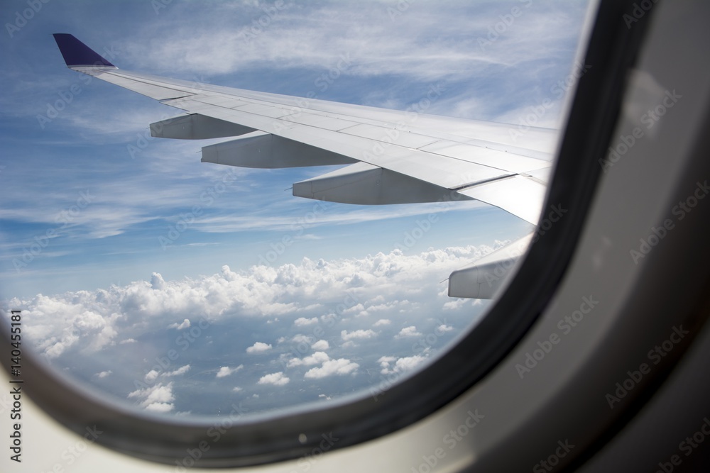 Fototapeta premium Aircraft Wing over Thai Gulf