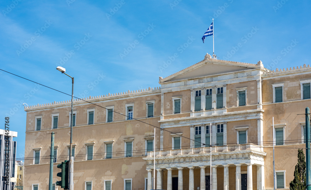 Fototapeta premium The greek parliament building at syntagma square