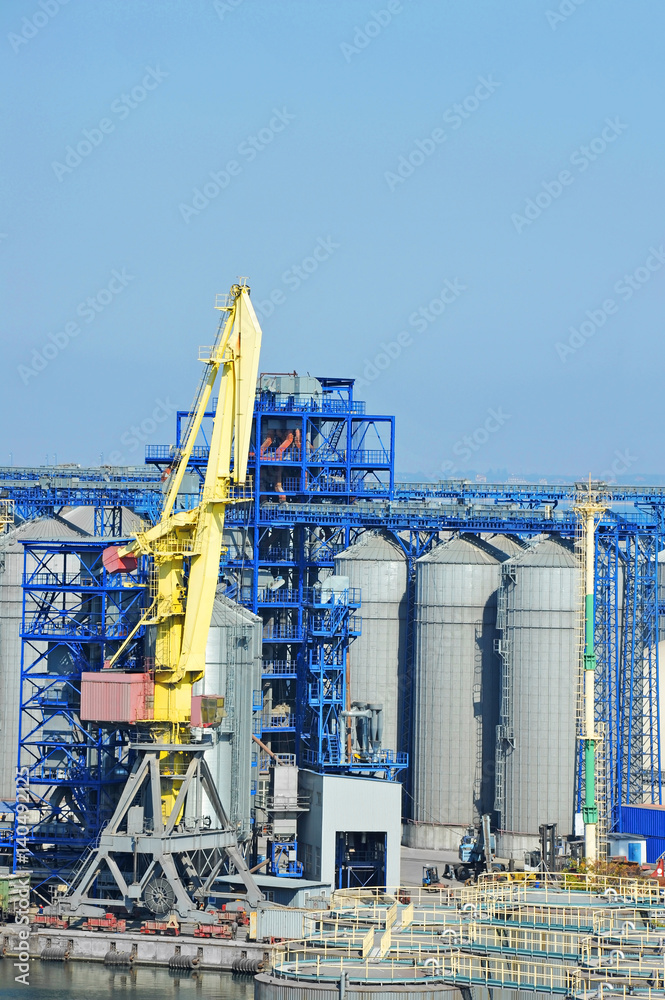 Cargo crane and grain dryer