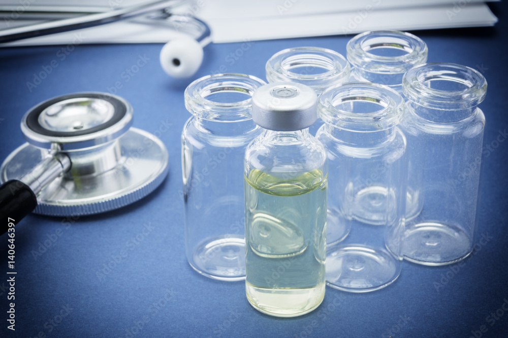 Test medication and stethoscope, administration of serum system Test medication and stethoscope, administration of serum system