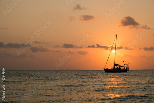 Setset sailling boat photo
