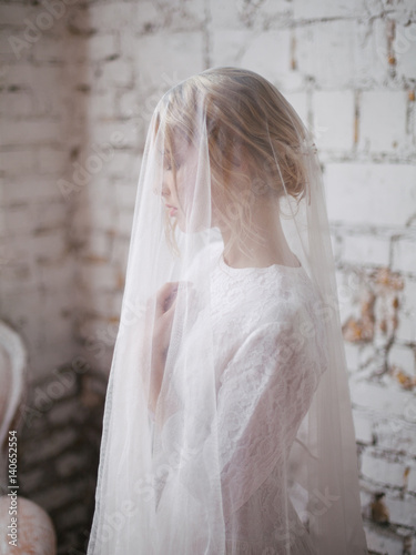 Photo Beautiful bride with a veil