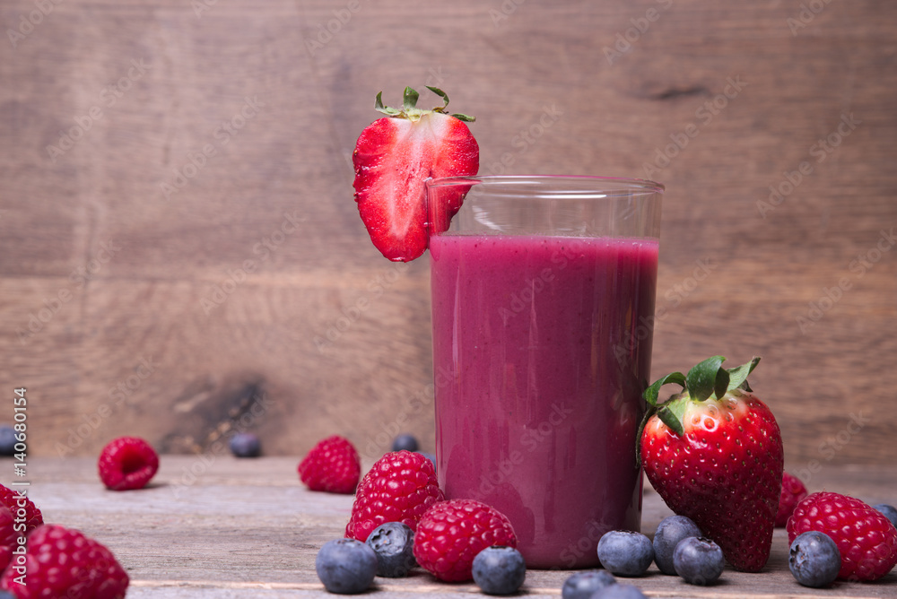 Smoothie aus Beeren Smoothie aus Beeren