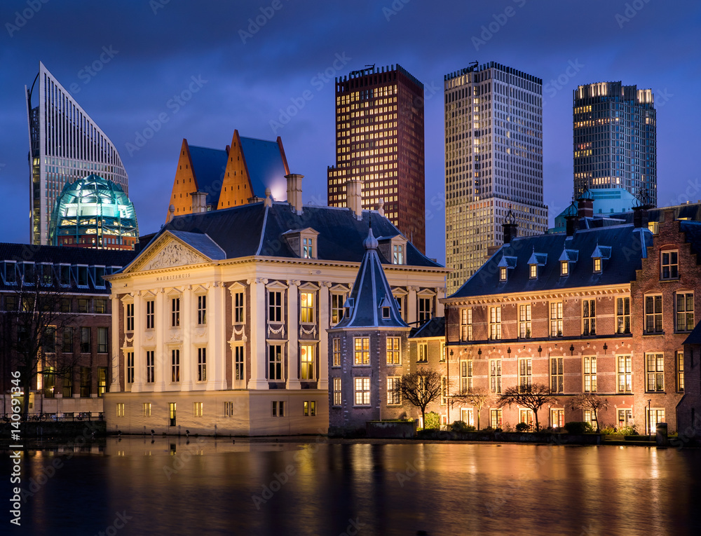 Dutch Parlement and the museum 'Mauritshuis'.