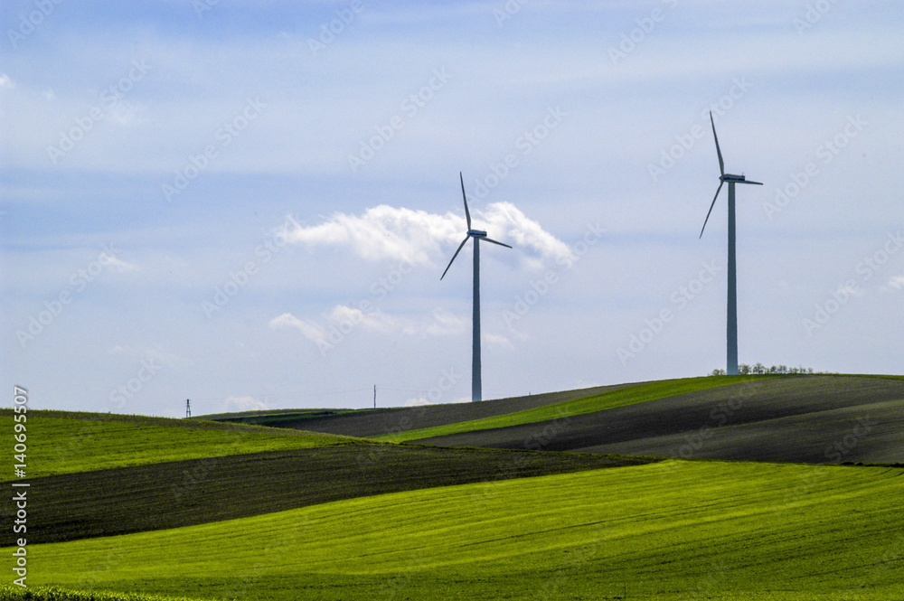 Felder, Windräder, Saubere Windenergie, Österreich, Niederöst Felder, Windräder, Saubere Windenergie, Österreich, Niederöst