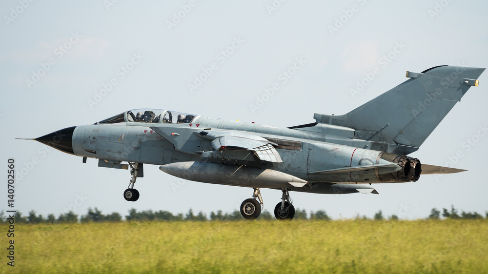 Touch-down of a swivel wing jet aircraft Touch-down of a swivel wing jet aircraft