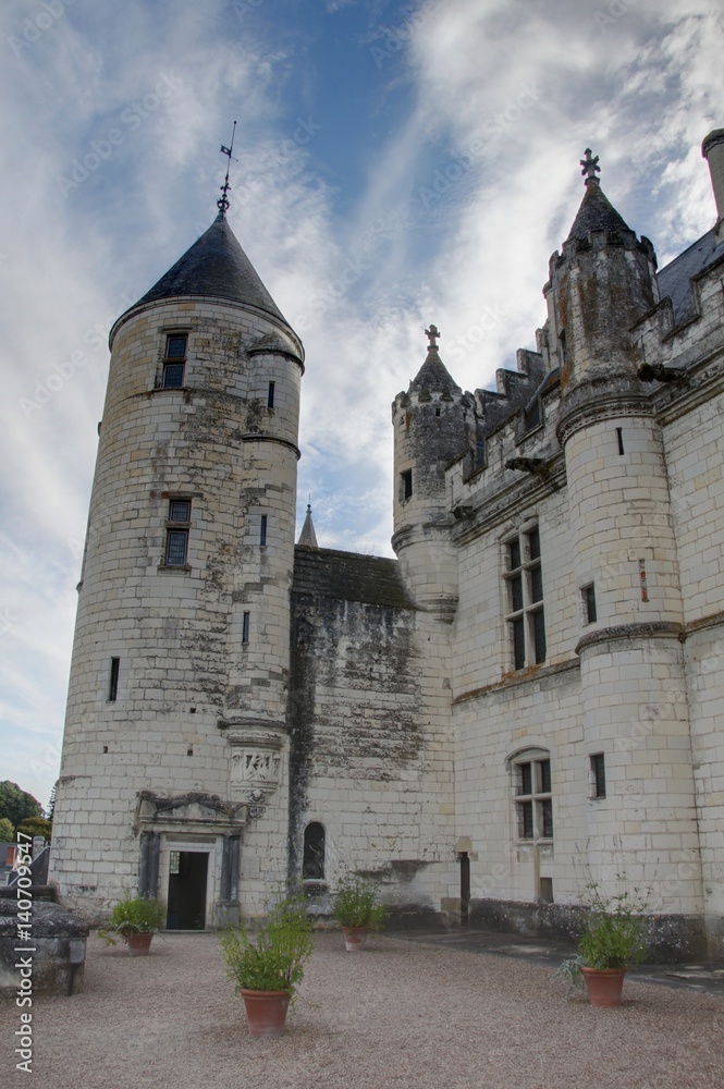 Fototapeta premium cité royale de Loches, vallée de la Loire