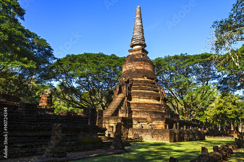  Wat Nang Phaya and old pagoda