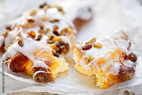 Cheese pastry with apricot jam and raisins