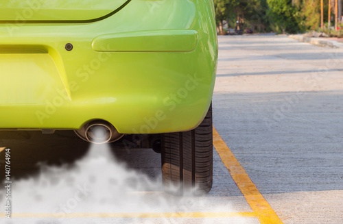 Combustion fumes of car exhaust pipe, The engine is not working properly.