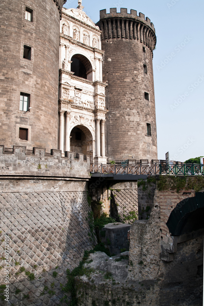 New Castle, or even male Angioino, is a historic, medieval and Renaissance castle, and one of the symbols of the city of Naples.