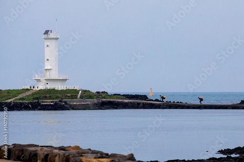 등대와해녀가 있는 풍경
