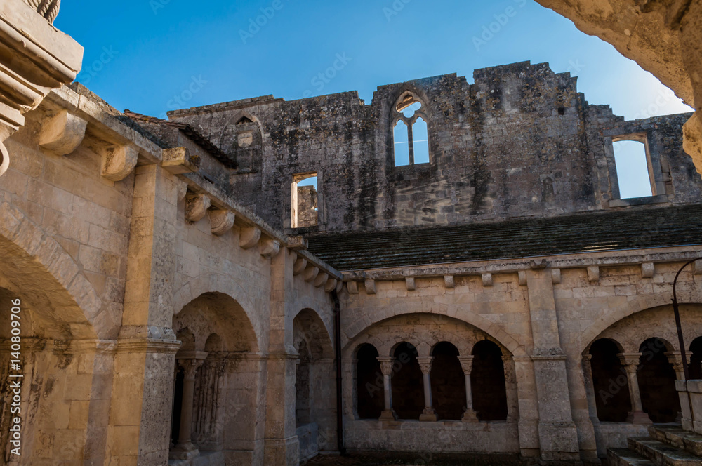 Abbaye Saint-Pierre de Montmajour, vue de l'intérieur.