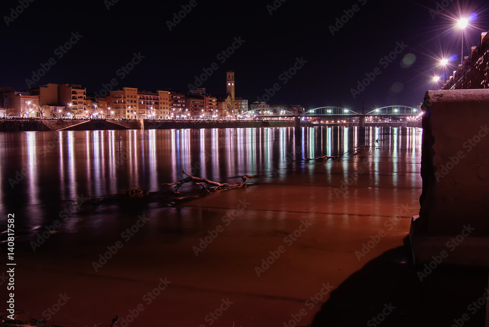 Fototapeta premium La ciudad de las luces